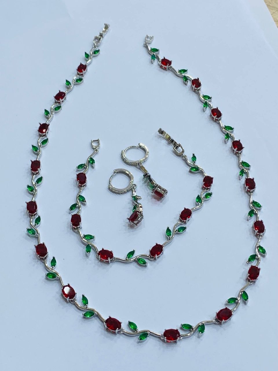 parure tulipe 4 pieces ™